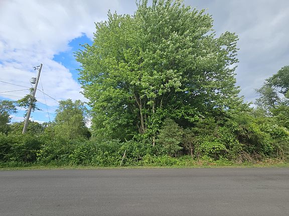 3rd image of 0 Carlysle Dr