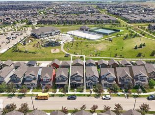 4629 Crabapple Run SW, Edmonton, AB T6X0Y9