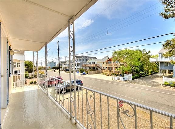 5th image of 225 Liberty Ave