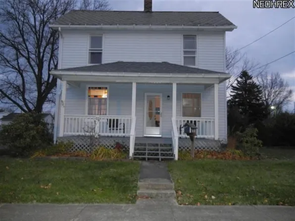 32 S Cross St, Columbiana, OH 44408