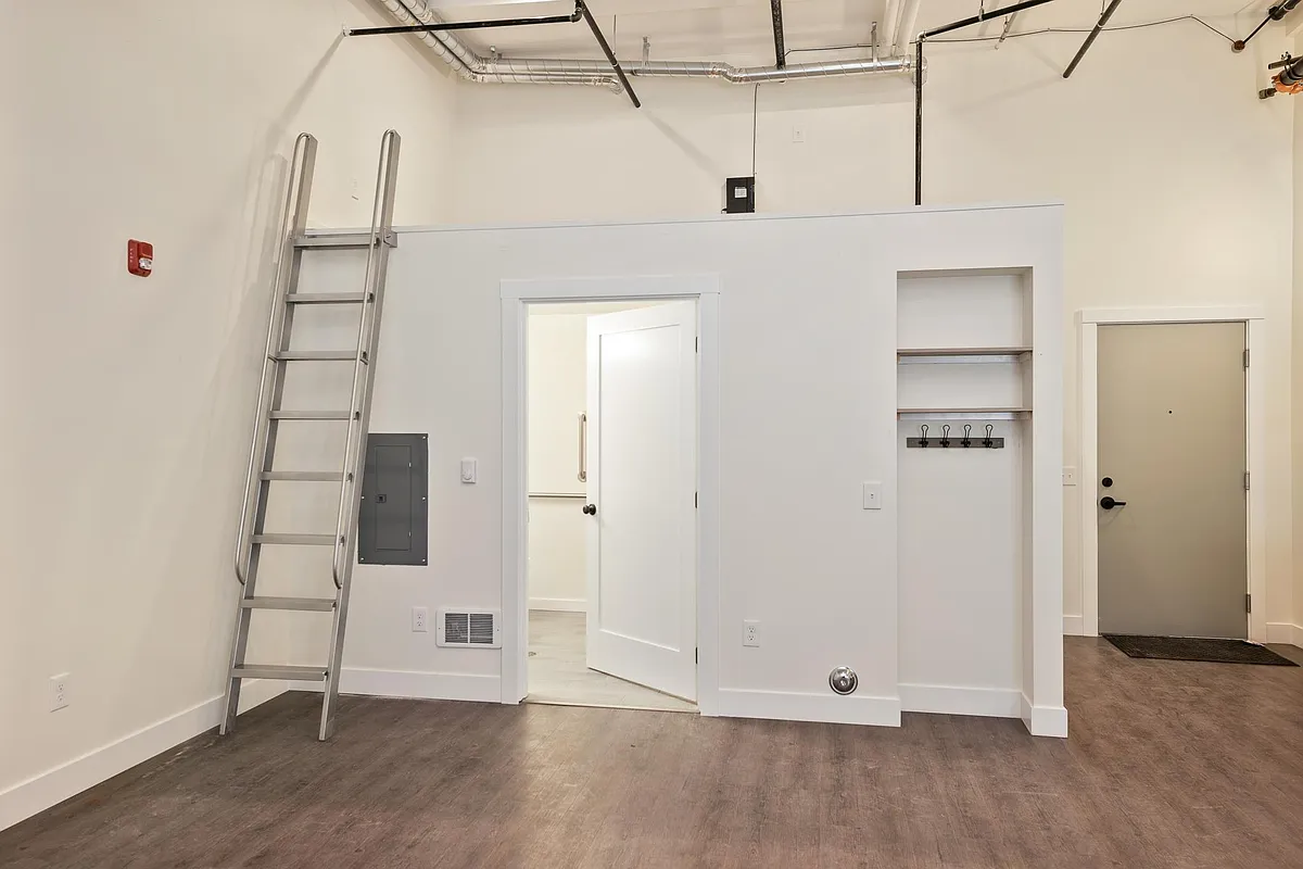 Building Photo - 712 S 3rd St #712