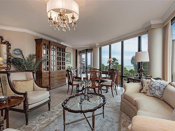 3rd image of 4951 Gulf Shore Blvd N APT 104