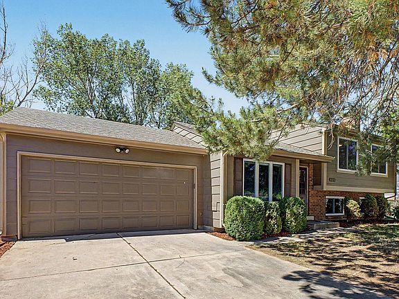 3rd image of 625 Homestead Ct
