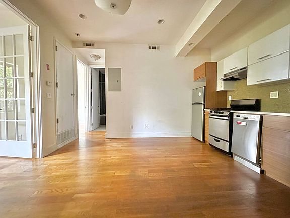 5th image of 259 Jefferson St #2B