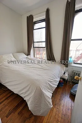 Rented by Universal Realty Group | media 4