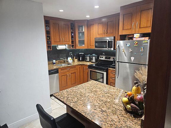 3rd image of 9483 SW 76th St APT N8