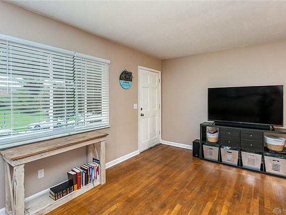 4th image of 2228 Sunnyland Blvd