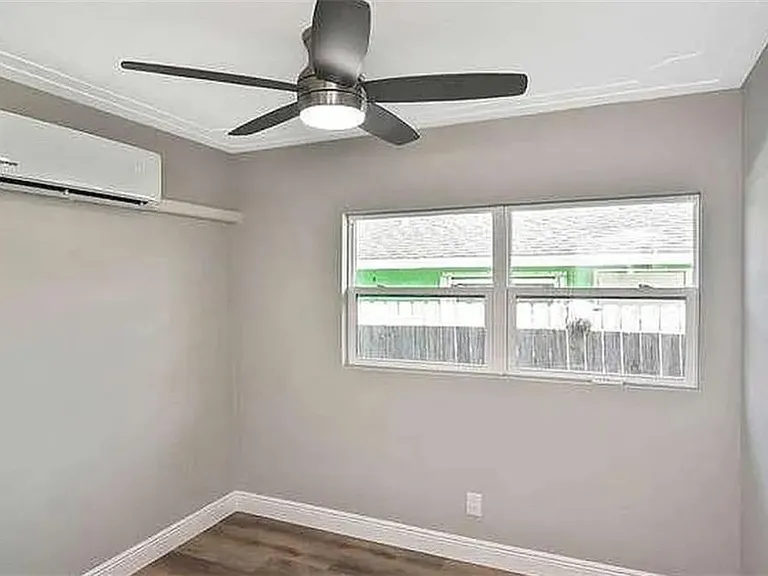 5457 9th Ave — Photo 14