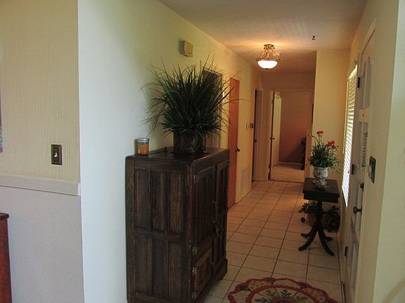 2nd image of 214 Trailwood Cir