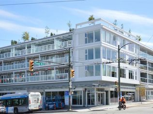 2508 Fraser St #211, Vancouver, BC V5T3T8