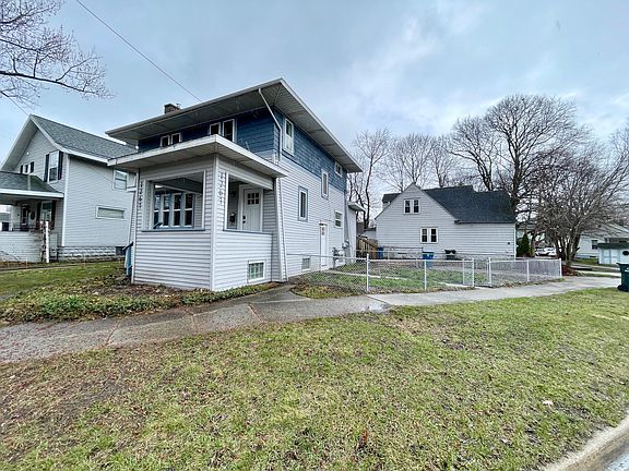 3rd image of 1267 W Forest Ave