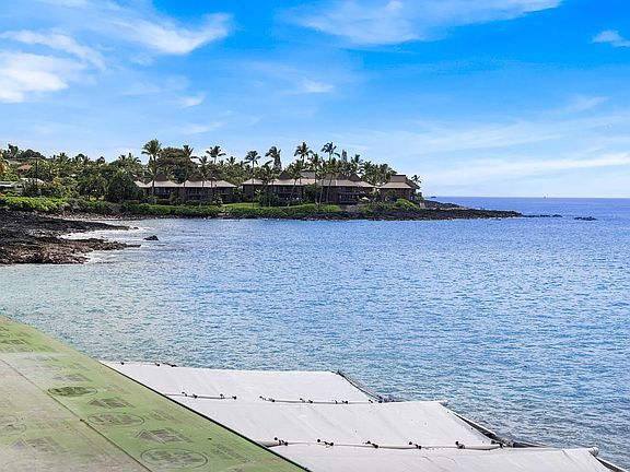 3rd image of 77-6452 Alii Dr #240