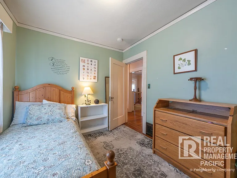 1550 Beverly Pl — Photo 22