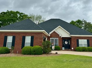 200 Azalea Ln, Headland, AL 36345