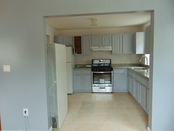 4th image of 3908 Duryea Ave #2