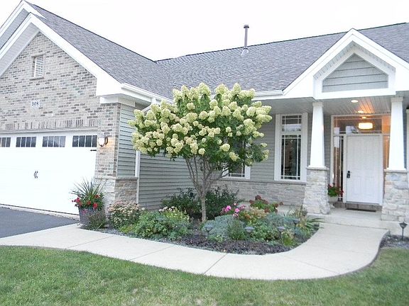 3rd image of 308 Bellaire Dr