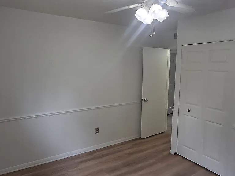 113 E Princeton Ave — Photo 10