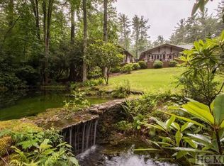414 Stillmont Cir, Cashiers, NC 28717