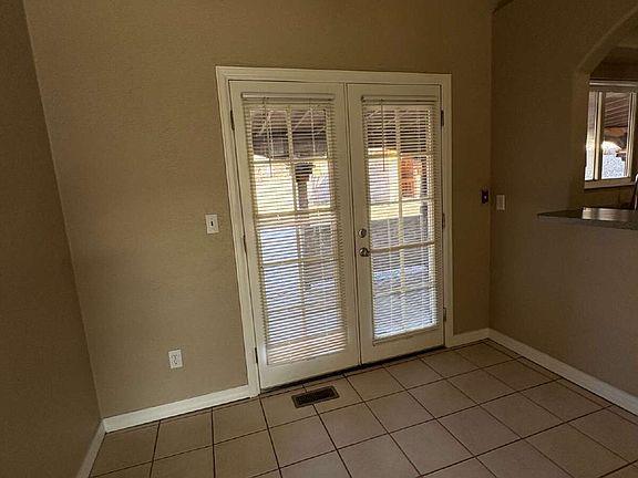 3rd image of 4420 Allison Dr