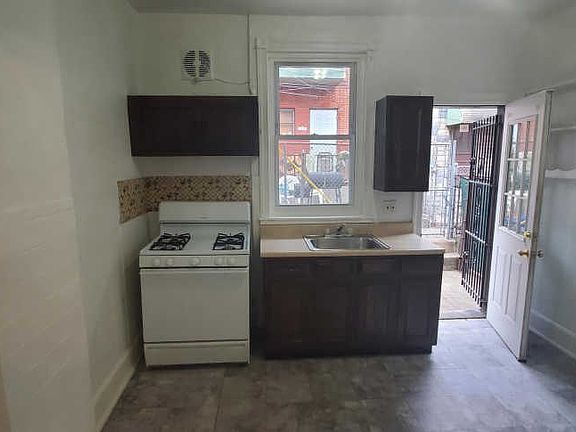 2nd image of 3805 N Darien St