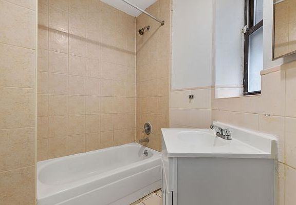 5th image of 320 W 49th St APT 2FE