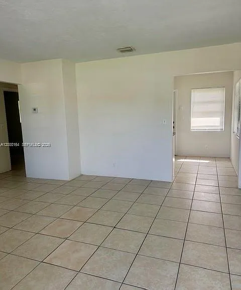 5649 SW 27th St #1 — Photo 3