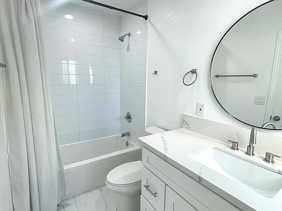 3rd image of 5926 Cerritos Ave #1/2