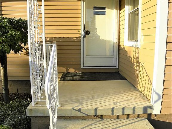 2nd image of 14 Clemente Ln
