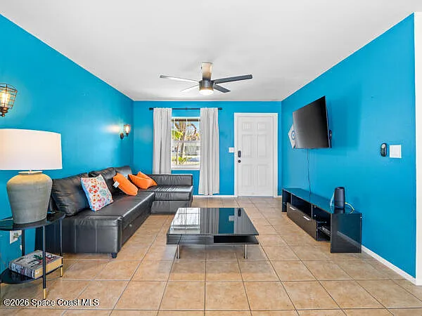 2 bed, 1.0 bath, 1493 sqft, $1,800 — Photo 4
