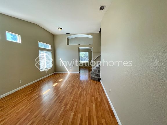 3rd image of 10070 Hampton Oak Dr