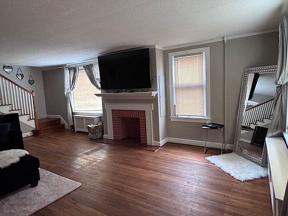 5th image of 2526 N Sherman St