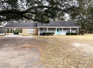 22708 Alamosa Dr, Moss Point, MS 39562