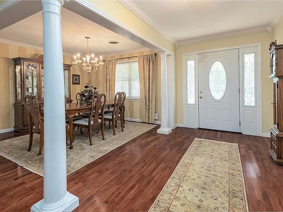 5th image of 67 Charles Ave