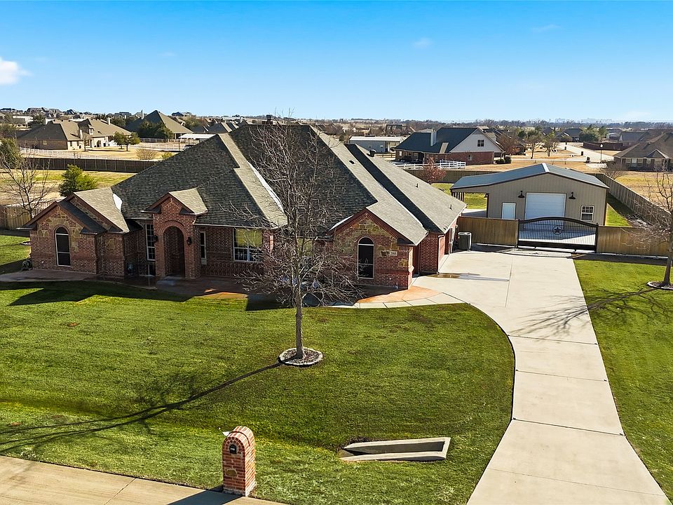 1st image of 7915 Stone Ridge Dr