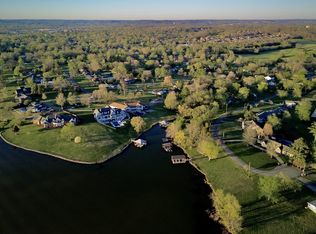 216 Cherokee Rd, Hendersonville, TN 37075