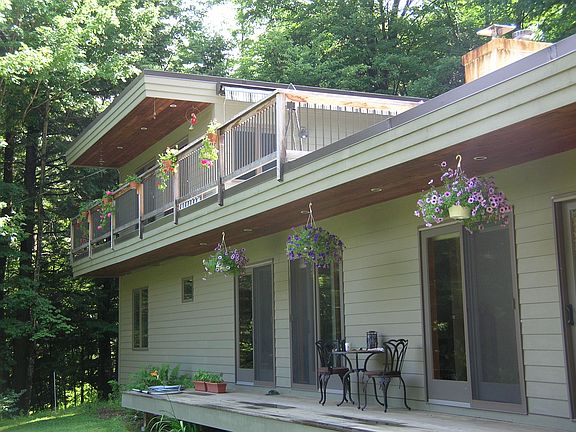 Lower and Upper Decks