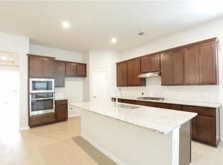135 Horseshoe Cv, Kyle, TX 78640