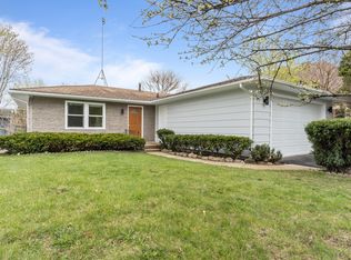 20681 N Clarice Ave, Prairie View, IL 60069