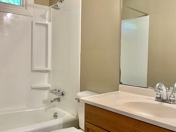 2nd image of 782 Potters Ln