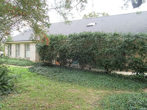 Front view has lots of privacy