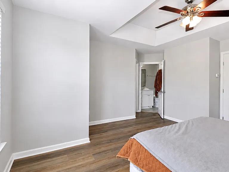17819 Delmas Dr — Photo 11