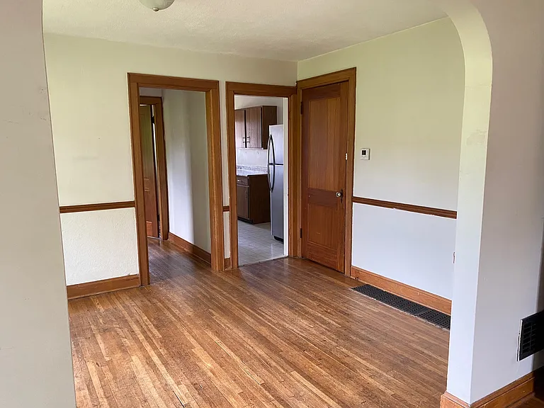 1338 Virginia Ave — Photo 5