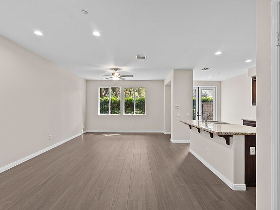 5th image of 25421 Huxley Dr
