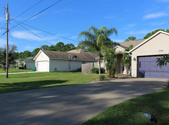 4th image of 3990 SW Hablow St