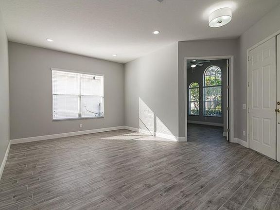 5th image of 10523 Brentford Dr