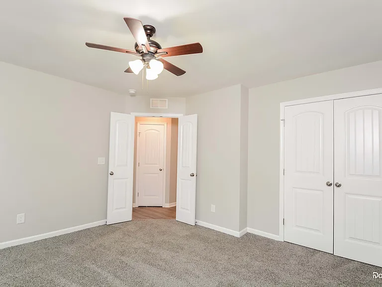 155 Taplow Trl — Photo 11