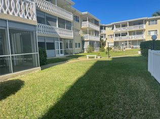 450 Golden Isles Dr APT 1H, Hallandale, FL 33009