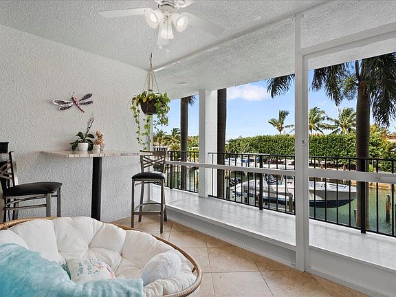 3rd image of 109 Paradise Harbour Boulevard #203