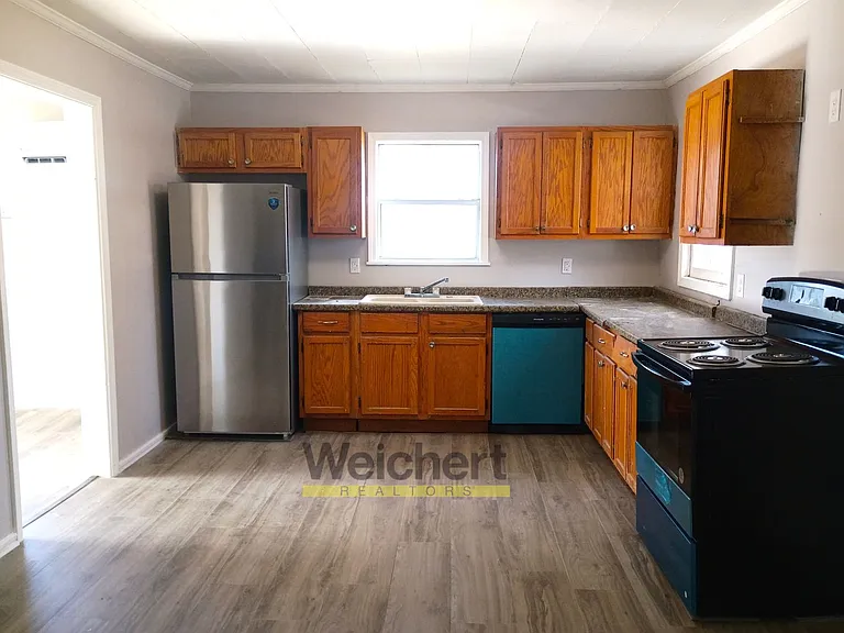 609 N 6 1/2 St — Photo 5