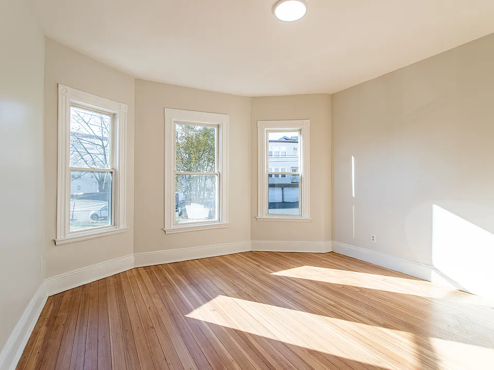 18 Fitzhenry Sq #2